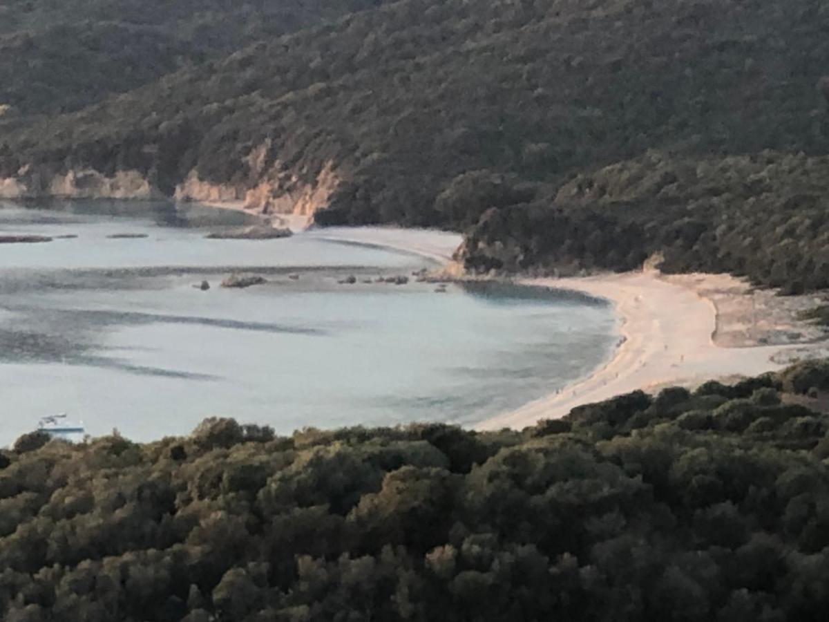 Alba Rossa Magnifique Vue Mer, Piscine , Clim Apartamento Serra-di-Ferro (Corsica)